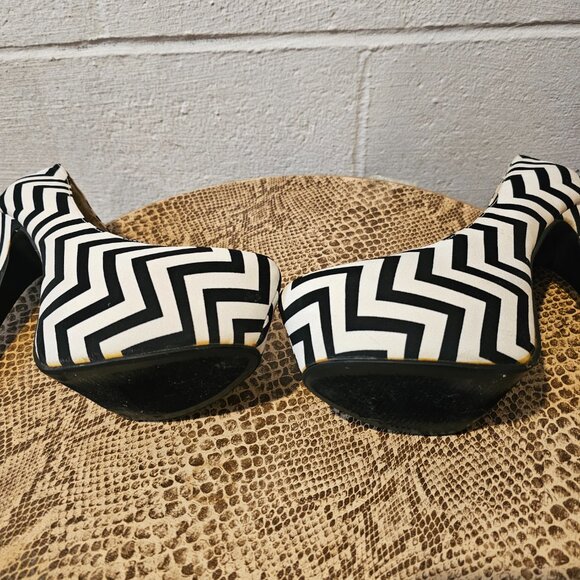 McBling Mobwife Office Siren 2010's Millennial Chevron Platform Stiletto Heels - Picture 9 of 9